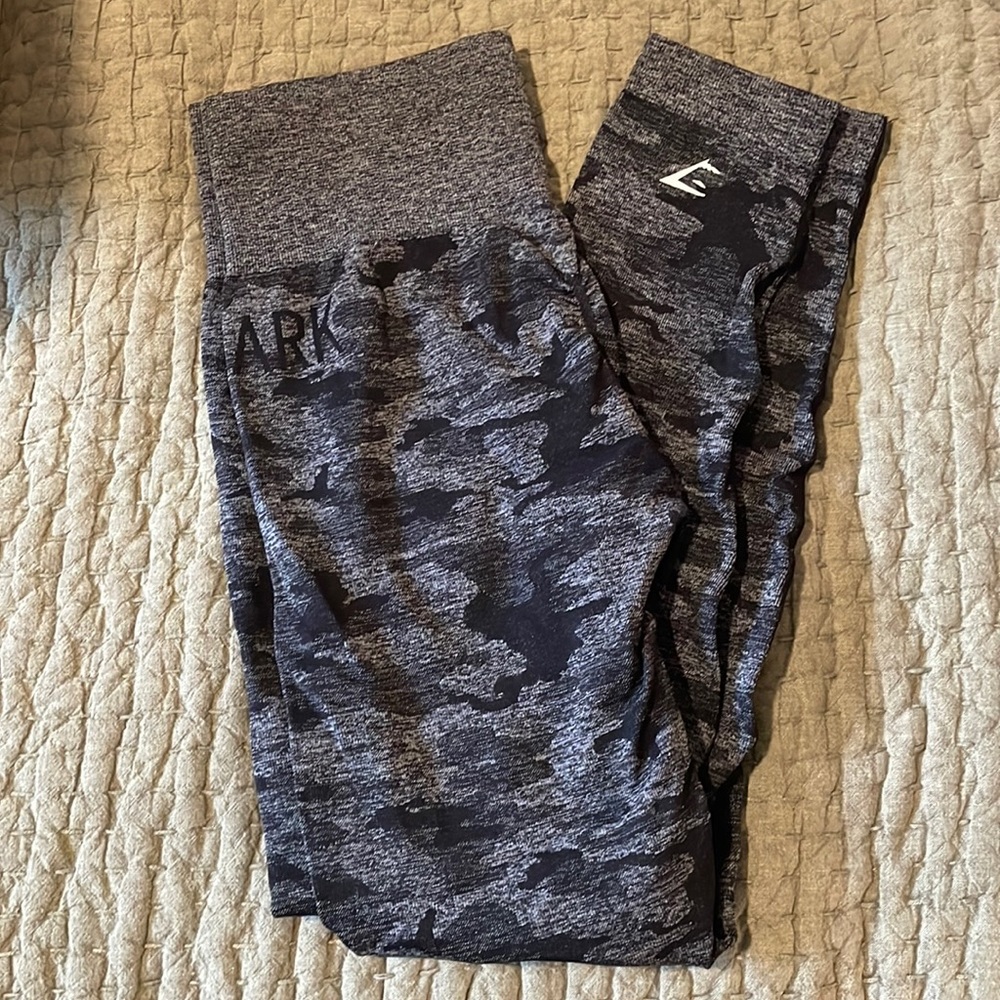 Gymshark Camo Seamless Leggings - Black Size Medium